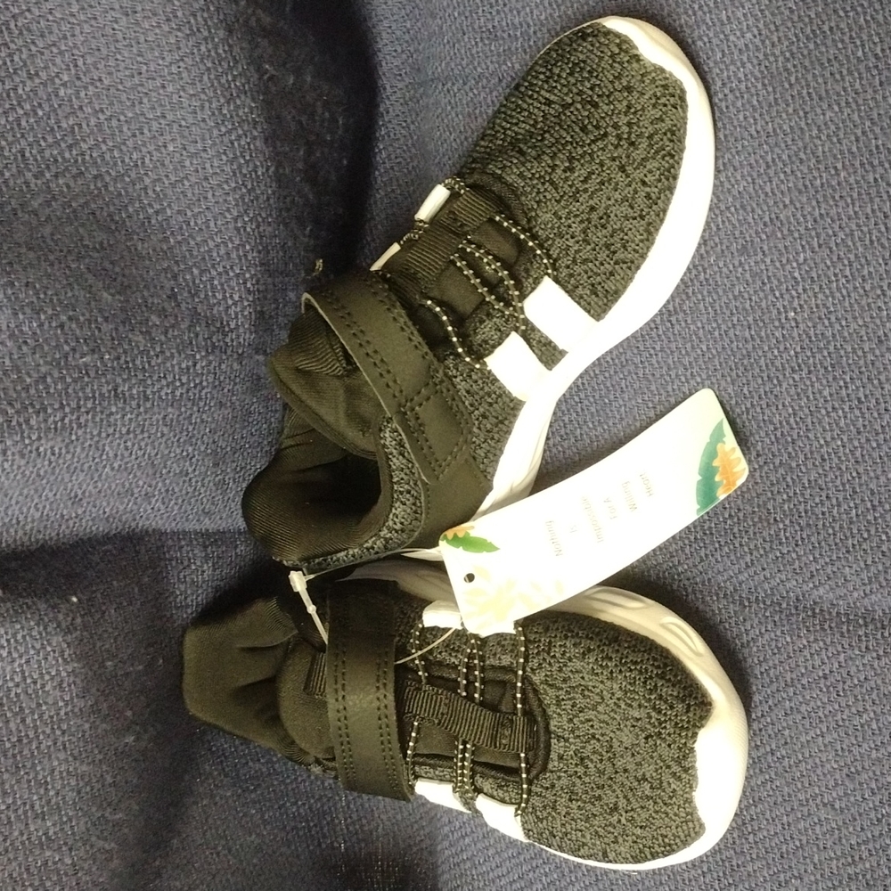Ovekos Toddler Black with White Stripe and White Sole Shoe Size 24